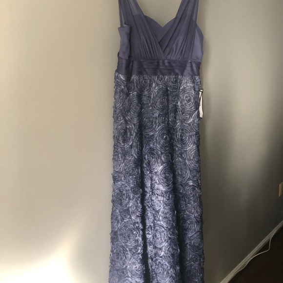 Evening gown - Picture 2 of 3